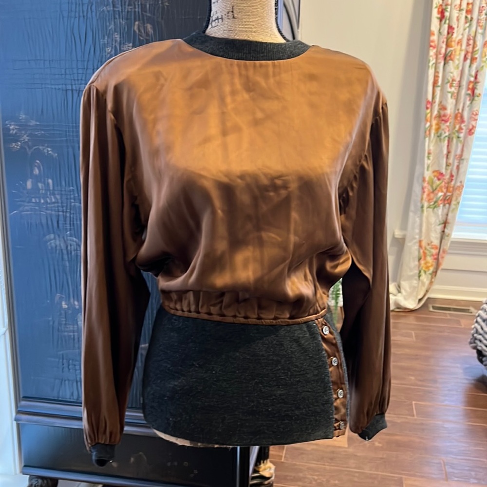 Silk and knit blouse with beautiful detail